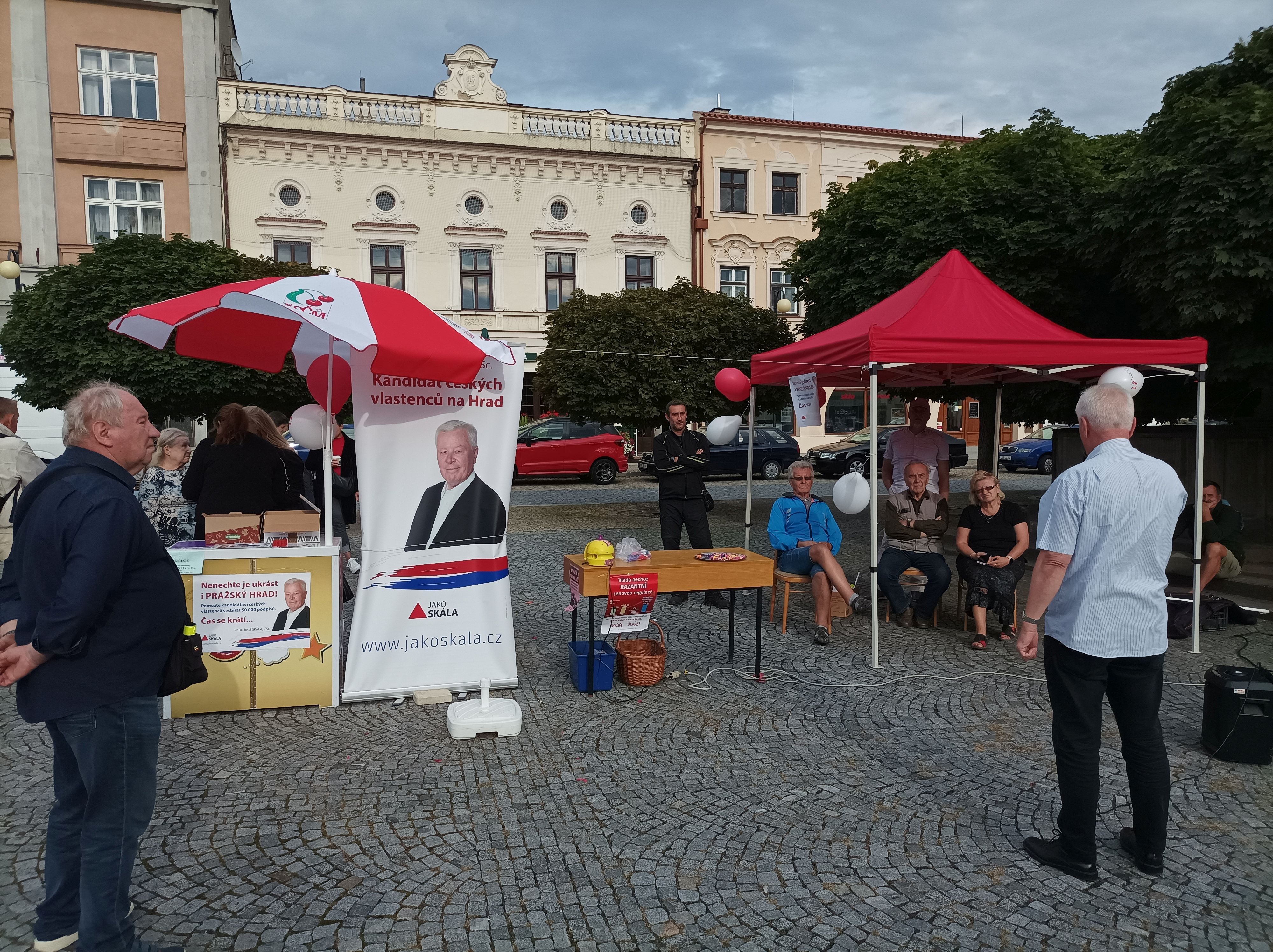 Setkání s kandidátem na prezidenta ČR s Josefem Skálou v Lipníku